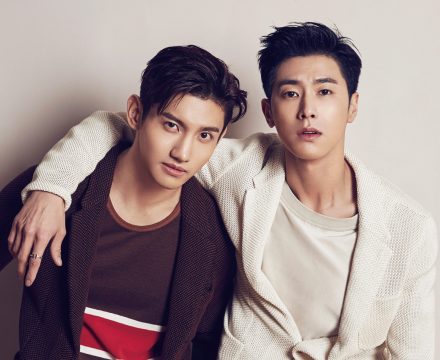 완전체로 돌아온 동방신기